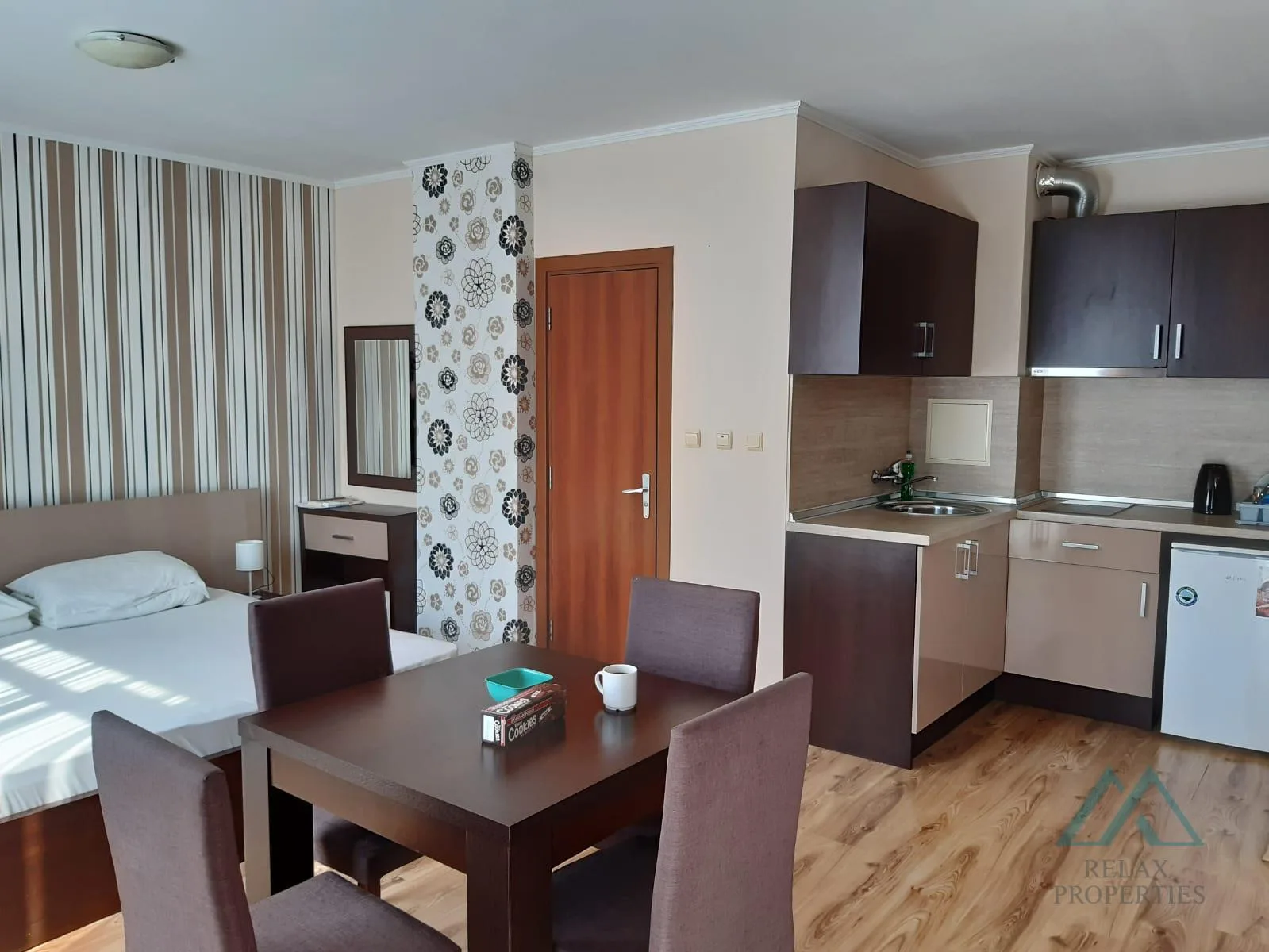 Veľký 48m2 apartmán s výhľadom na bazén v komplexe Dawn Park, Slnečné pobrežie. - foto 35