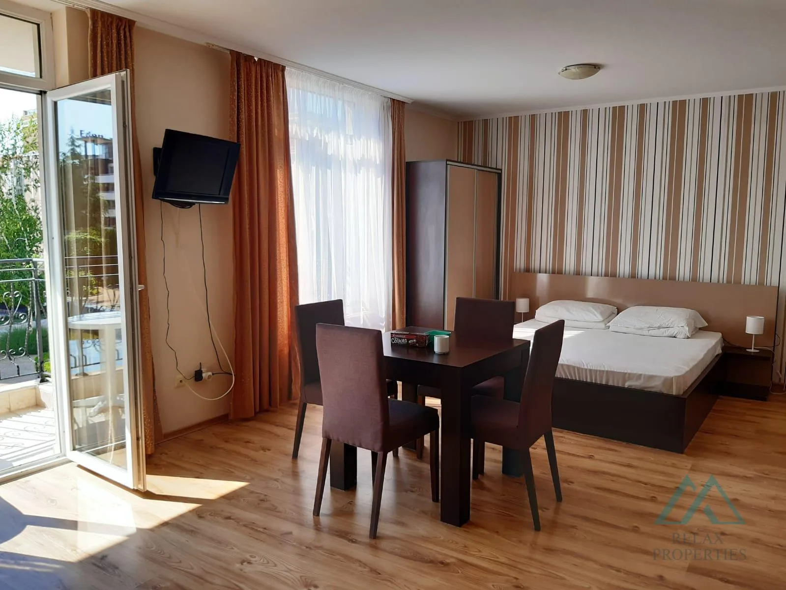 Veľký 48m2 apartmán s výhľadom na bazén v komplexe Dawn Park, Slnečné pobrežie. - foto 41