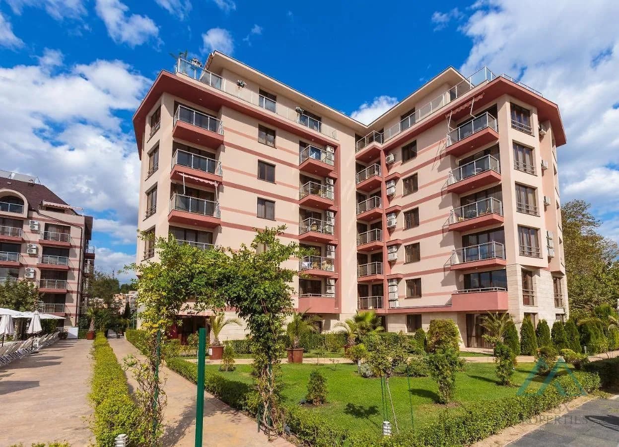 Priestranný apartmán s výhľadom na bazén, Tarsis Club & SPA, 700m od mora, Slnečné pobrežie - foto 2